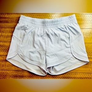 GAIAM Athletic Shorts - Size M